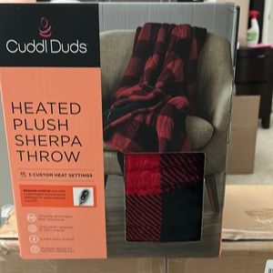 Cuddl Duds Heated Plush Sherpa Throw 50in x 60in